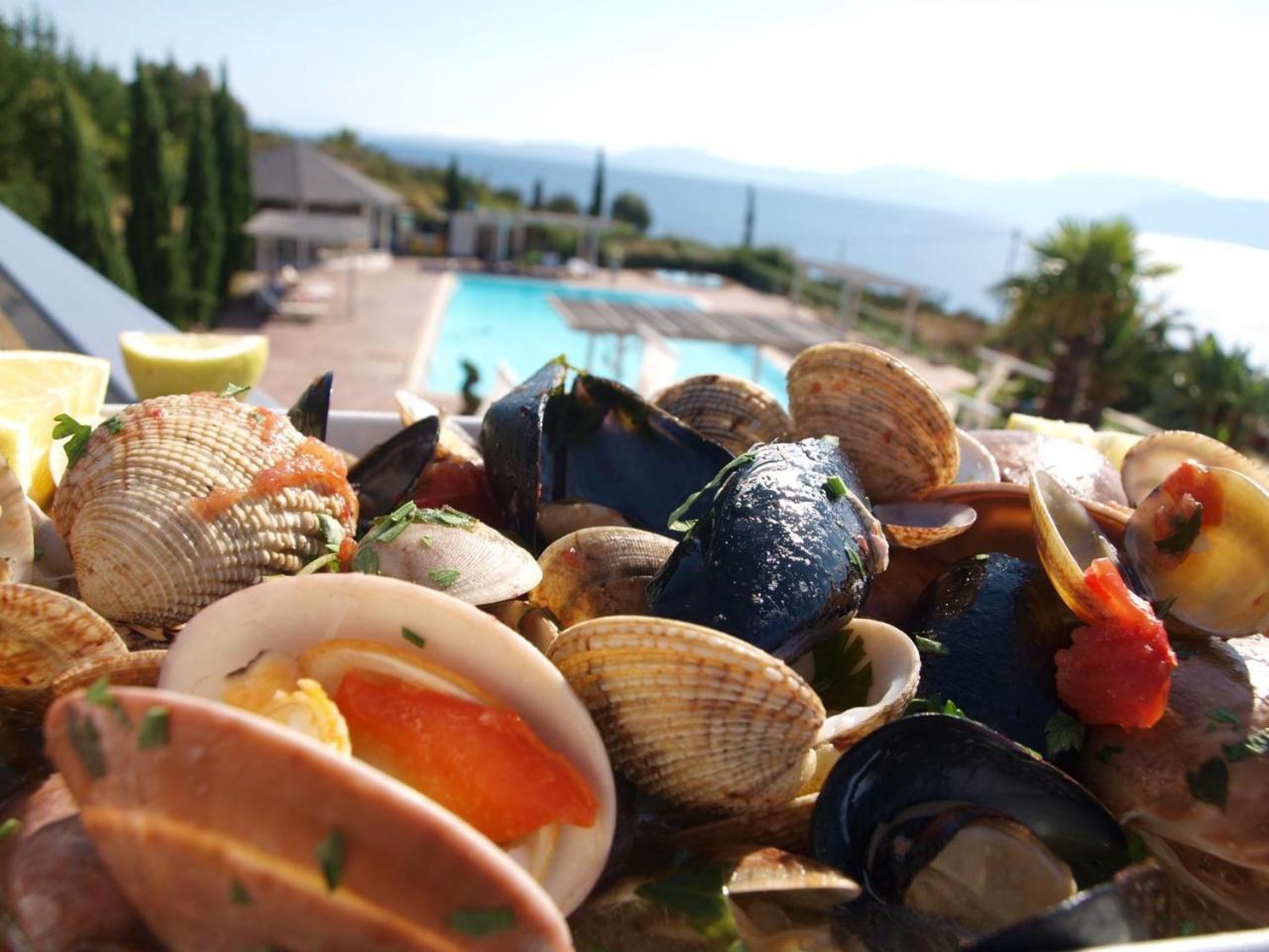 Thalassa Hotel & Spa Paleros 外观 照片