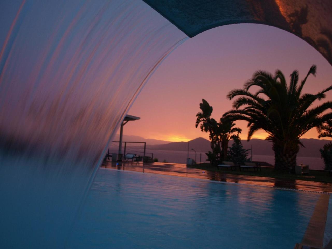 Thalassa Hotel & Spa Paleros 外观 照片
