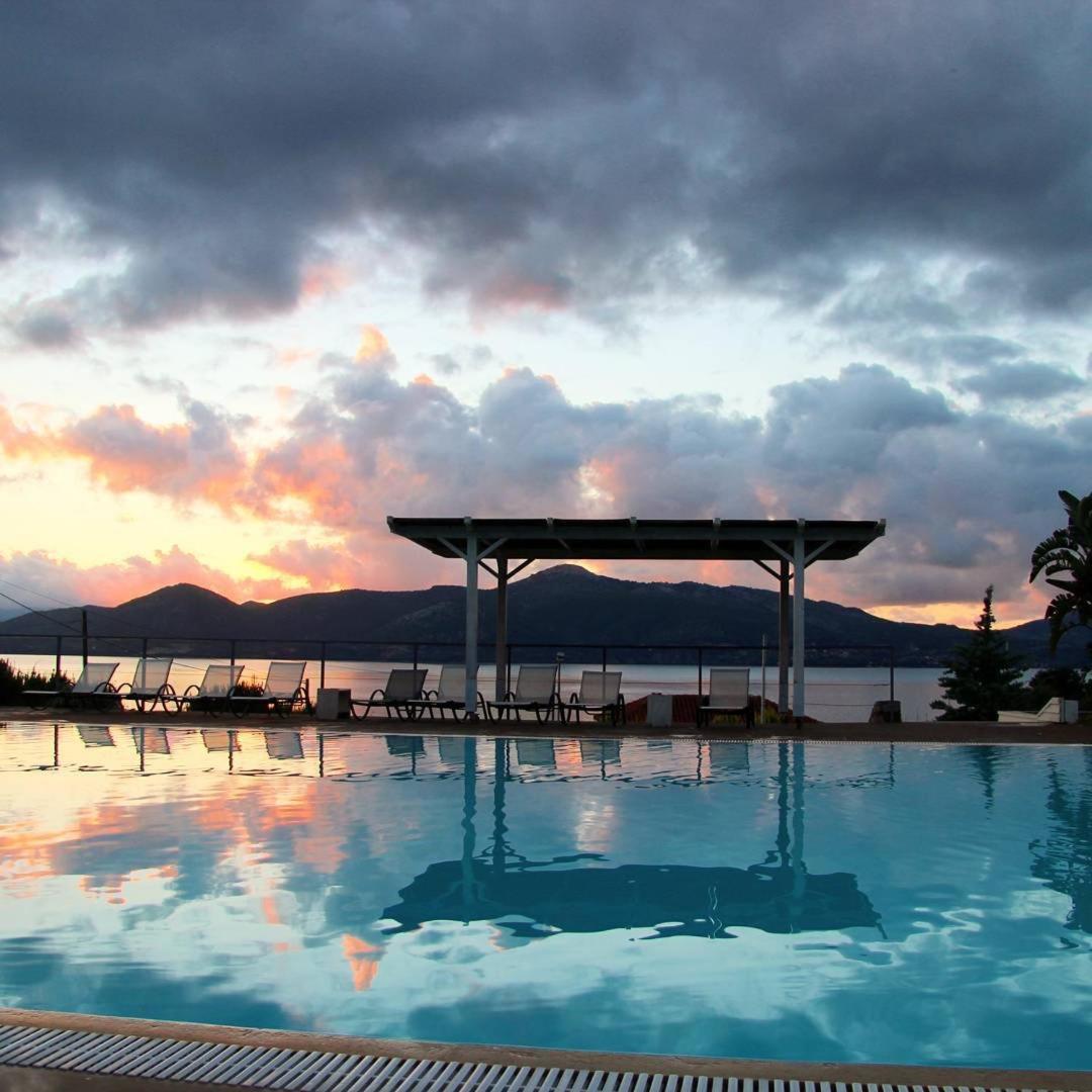 Thalassa Hotel & Spa Paleros 外观 照片